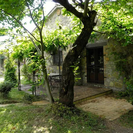 Casa rural Borgo Santa Maria *